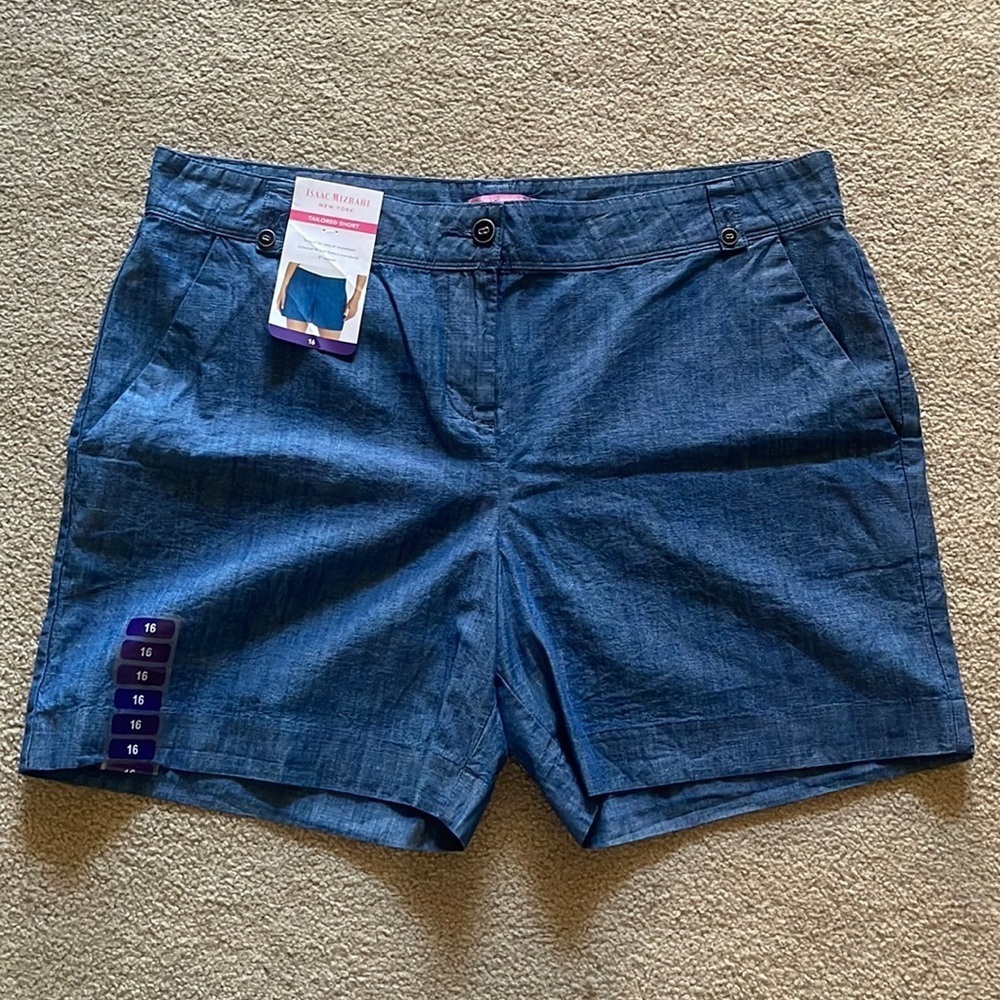 NWT Isaac Mizrahi New York Tailored Denim Shorts